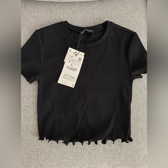 Zara Tops - Zara Crop Top